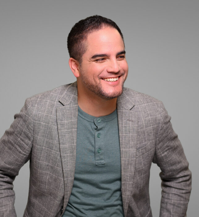 Headshot of Carlos Centeno